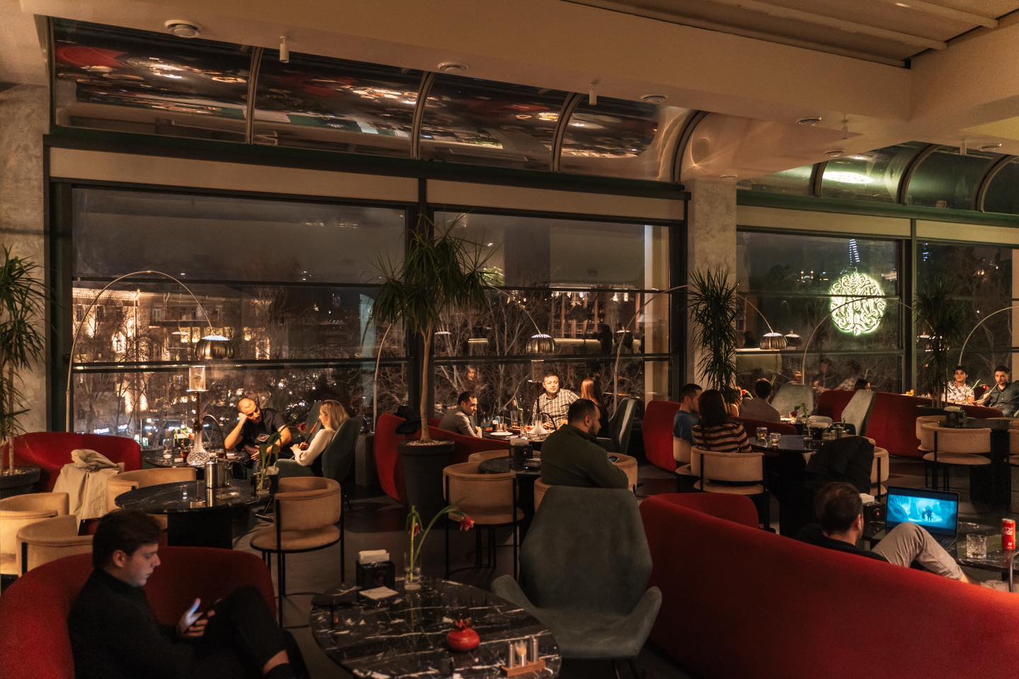 Dünyanın En Büyük Lounge Zinciri Bakü'de El Değiştiriyor – Myata Platinum, Nargiz Mall, 175.000$ - Görsel 2